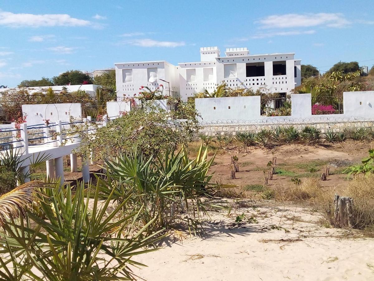 Cytyz Appart Hotel Mahajanga Exteriör bild