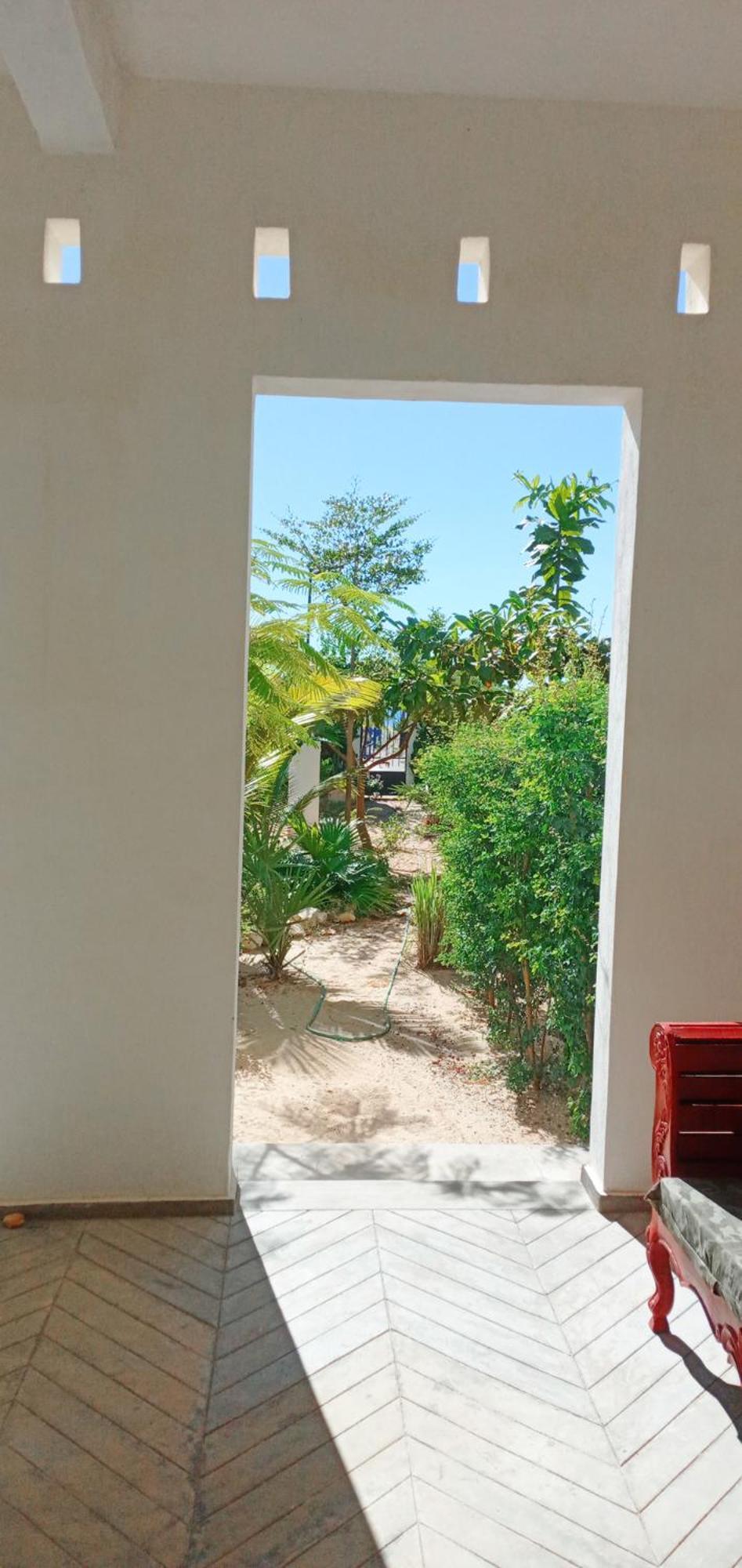 Cytyz Appart Hotel Mahajanga Exteriör bild